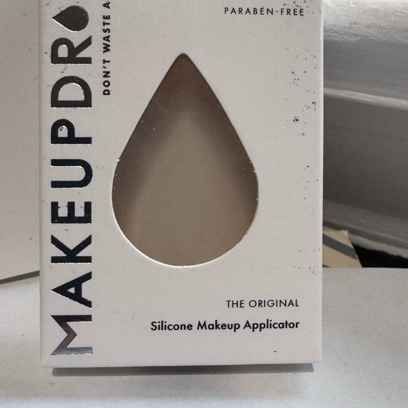 ⚡️One of A Kind MakeupDrop+ -The Original Silicone Makeup Applicator⚡️ - Picture 7 of 11